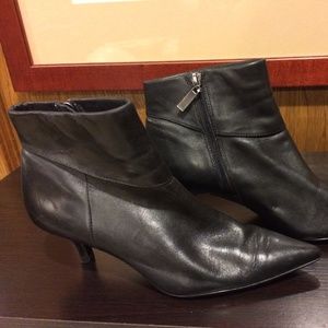 Lazzarini leather zip-up ankle boots / booties